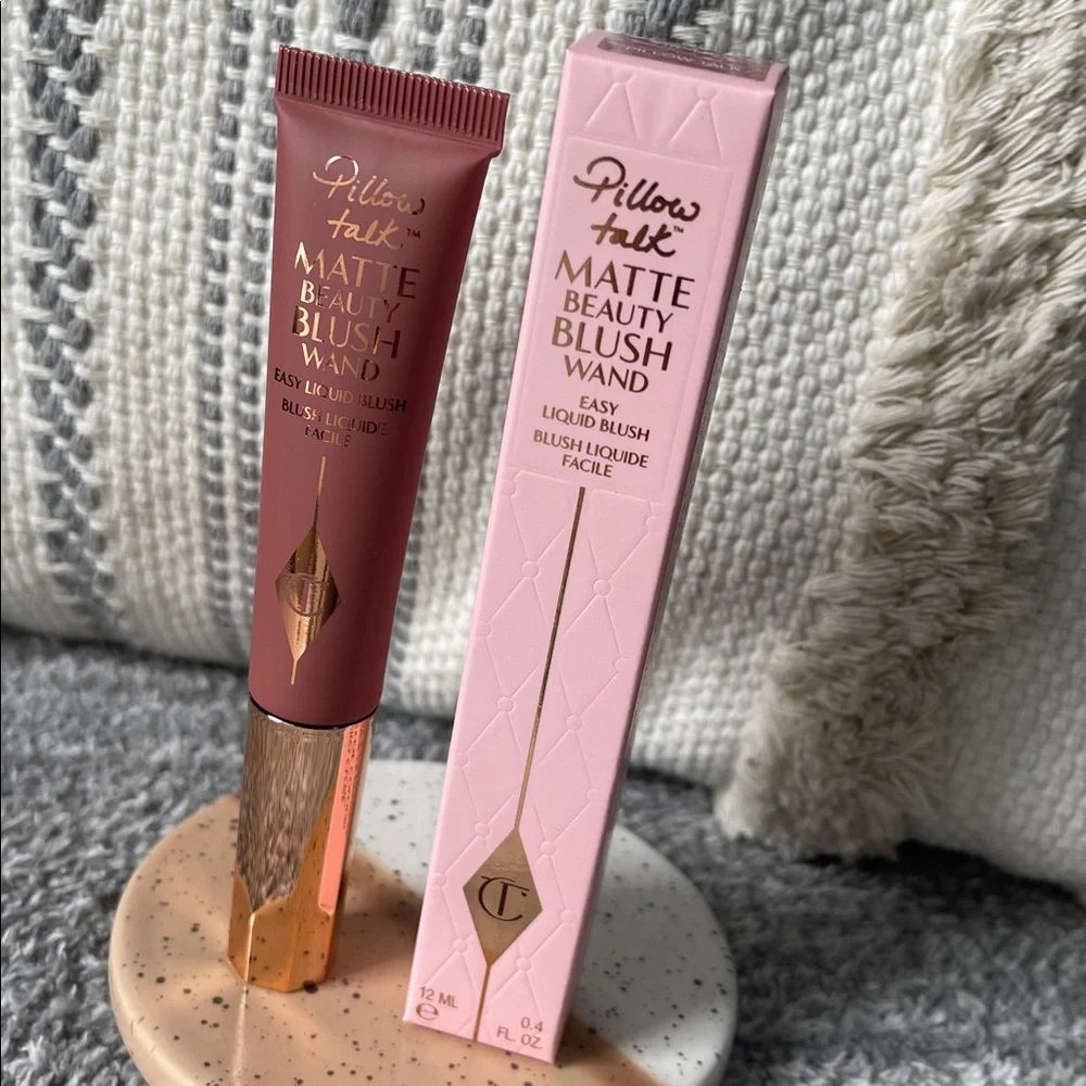 Charlotte Tilbury Matte - Beauty Blush Wand - Pillow Talk